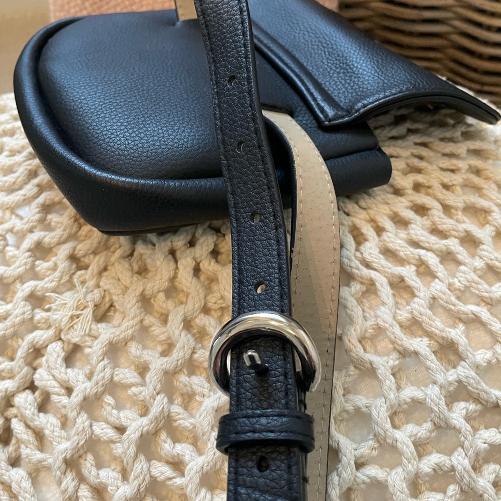 Vince Camuto Black Pebbled Leather Crossbody Belt Bag - Picture 7 of 9